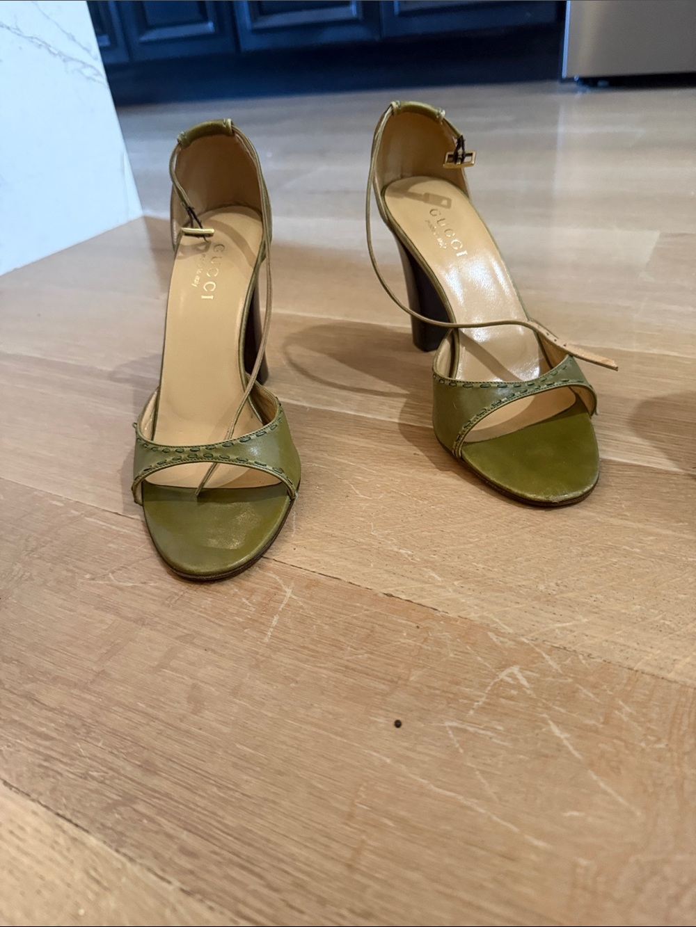 Gucci Olive Green Leather T-Strap High Heel Sandals - Picture 6 of 7